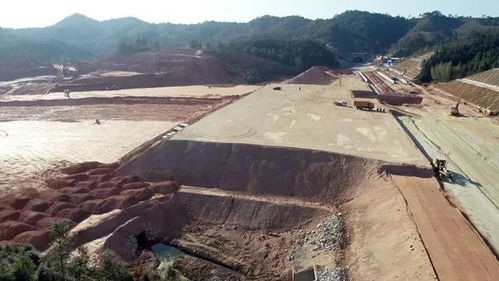 興泉鐵路清流段已完成投資14億元,預(yù)計(jì)到2020年6月清流段將全線貫通