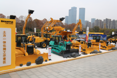 攜手共贏 | 山東重工集團工程機械板塊2021年商務大會召開
