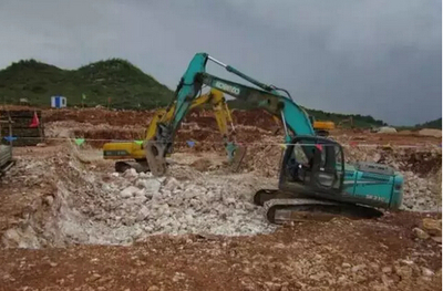 云南五臺山風(fēng)電項目升壓站綜合樓開始施工