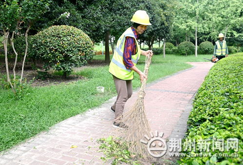 高溫下的勞動者 園林綠化夫妻檔 澆 出城市新氣象
