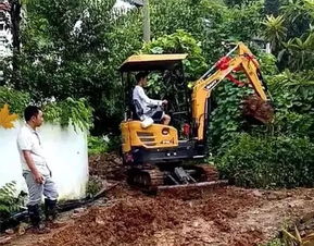 三一微挖 精靈戰(zhàn)士走街串巷 市政施工大顯身手